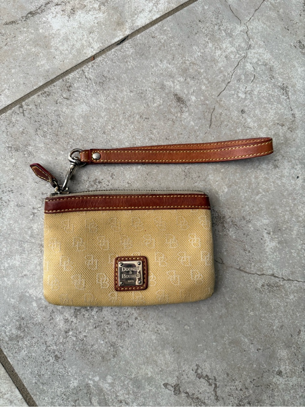 Dooney & Bourke project wristlet